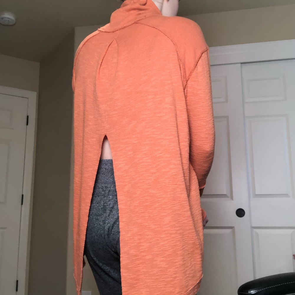 Free People Slit Back Turtleneck Medium - Picture 3 of 4